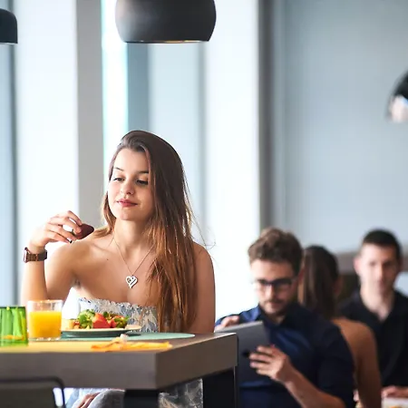 Mercure Condor Hotel 4*