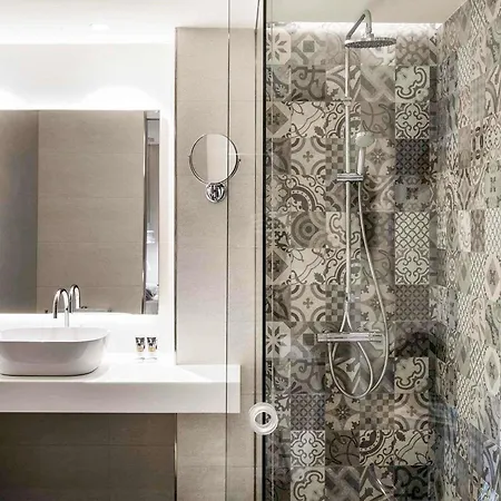 酒店 巴塞罗那康多尔美居酒店 4*