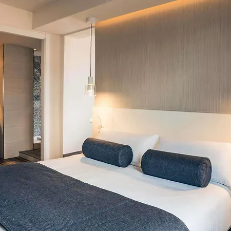 巴塞罗那康多尔美居酒店 4*