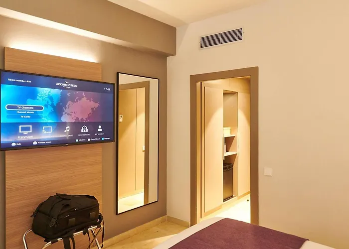 酒店 巴塞罗那康多尔美居酒店 4*