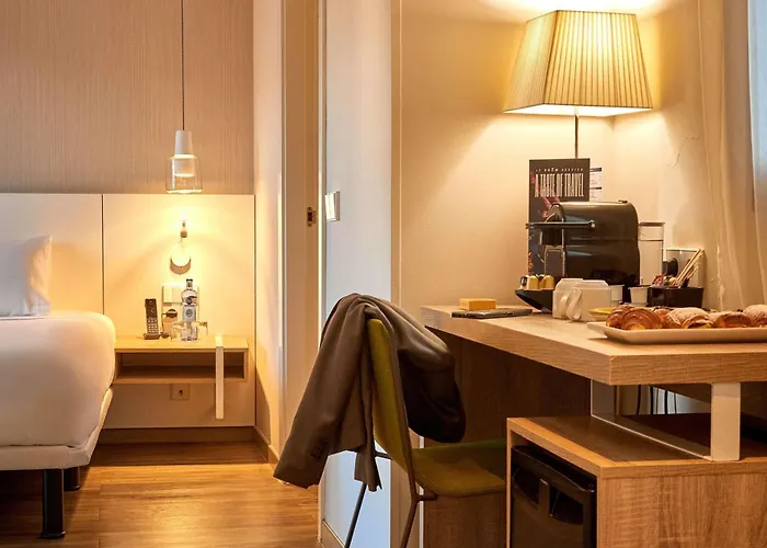 巴塞罗那康多尔美居酒店 酒店 4*