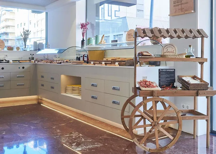 巴塞罗那康多尔美居酒店 酒店