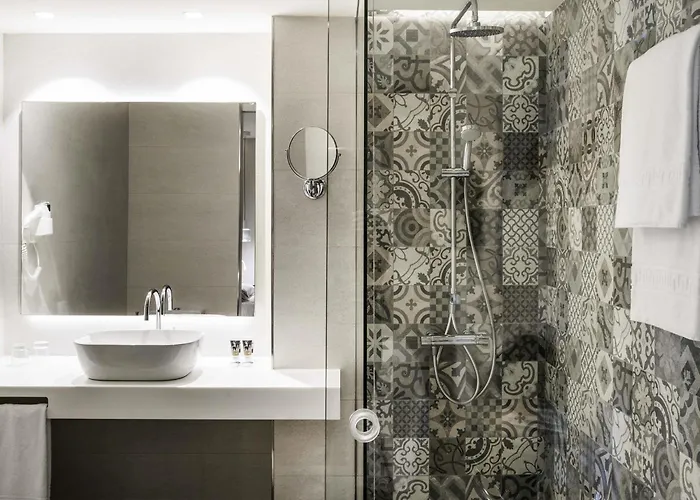 巴塞罗那康多尔美居酒店 4*